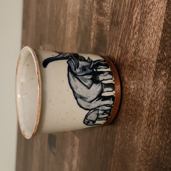 Beautiful and unique vintage elephant mug - Picture 2 of 7